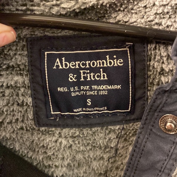 Abercrombie and Fitch Quilted Heathered Gray Black/Navy Pullover Fleece Size S - Picture 9 of 11
